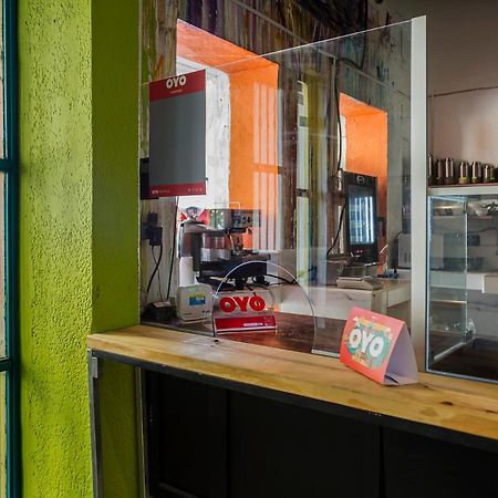 Oyo Hotel Hare Krishna Monterrey Ngoại thất bức ảnh