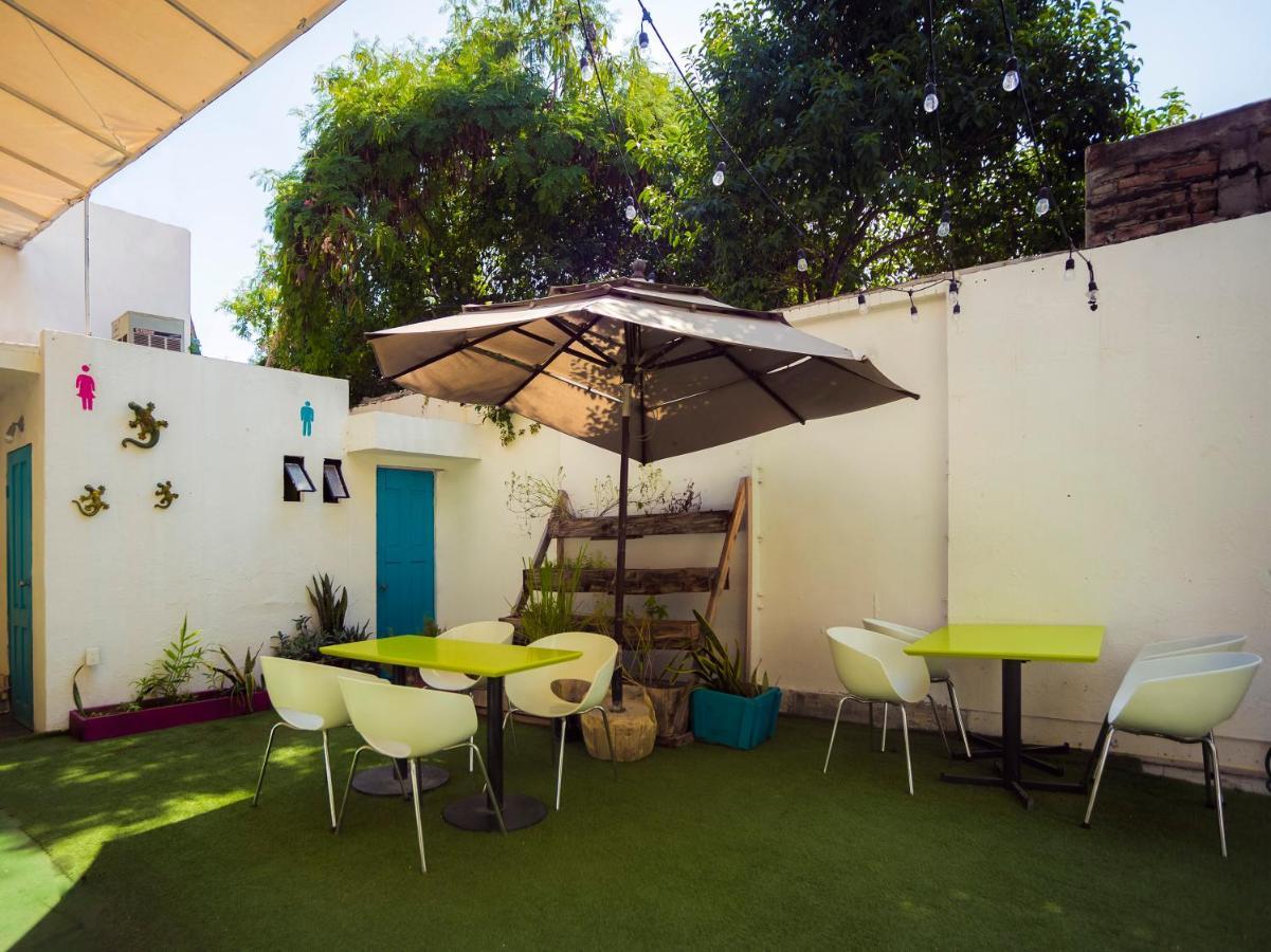 Oyo Hotel Hare Krishna Monterrey Ngoại thất bức ảnh