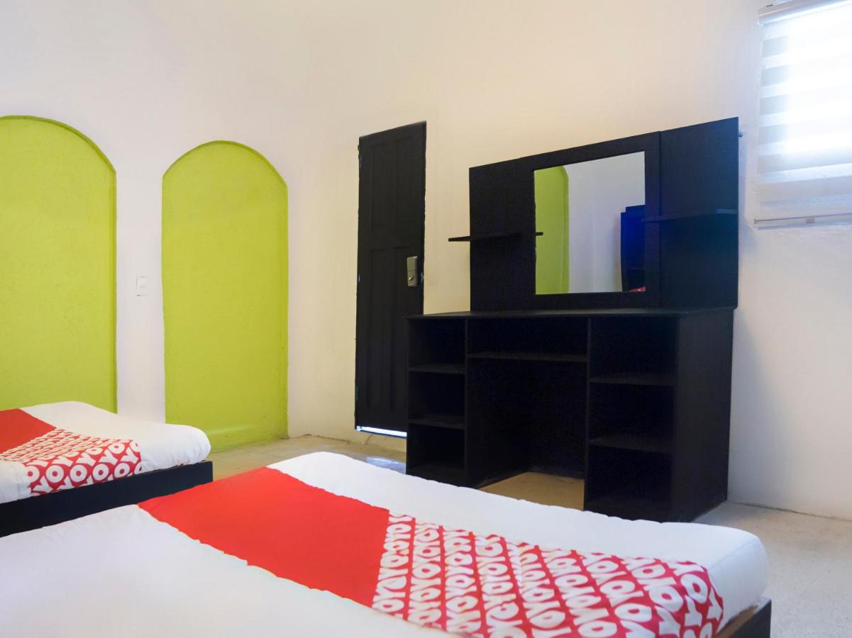 Oyo Hotel Hare Krishna Monterrey Ngoại thất bức ảnh